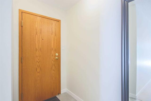 2112 - 44 St Joseph St, Condo with 2 bedrooms, 2 bathrooms and 1 parking in Toronto ON | Image 20