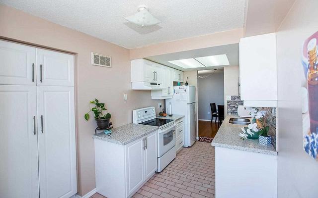 705 - 100 County Court Blvd, Condo with 2 bedrooms, 2 bathrooms and 1 parking in Brampton ON | Image 13
