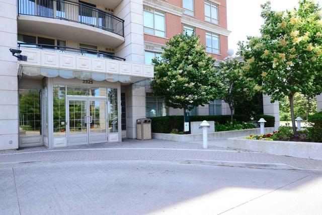 802 - 2325 Central Park Dr, Condo with 1 bedrooms, 1 bathrooms and 1 parking in Oakville ON | Image 2