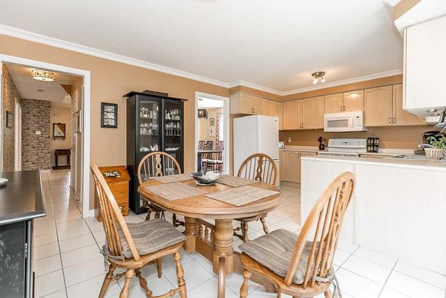 83 Bishop Dr, House detached with 4 bedrooms, 3 bathrooms and 6 parking in Barrie ON | Image 8
