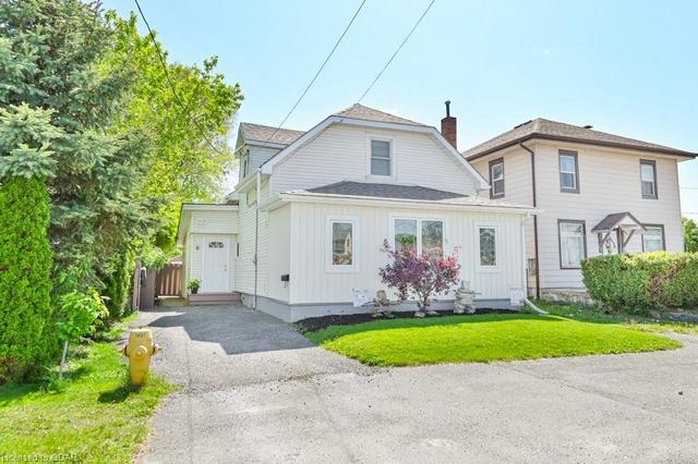 6 Leopold Street, House detached with 3 bedrooms, 1 bathrooms and null parking in Quinte West ON | Image 12