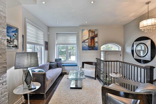 1044b Islington Ave, Townhouse with 3 bedrooms, 4 bathrooms and 2 parking in Toronto ON | Image 30