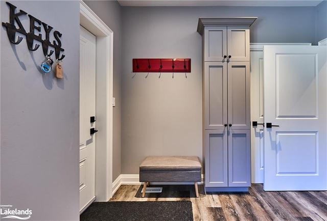 Mudroom from attached garage | Image 15