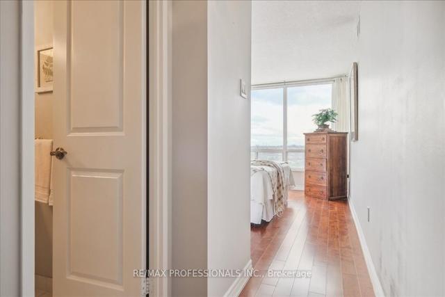 1205 - 1320 Islington Ave, Condo with 2 bedrooms, 2 bathrooms and 1 parking in Toronto ON | Image 7