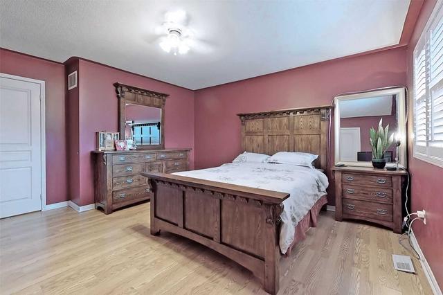 123 Goldenwood Cres, House detached with 3 bedrooms, 3 bathrooms and 3 parking in Markham ON | Image 18