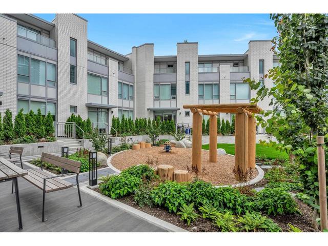 2507 - 13359 Old Yale Road, Condo with 2 bedrooms, 2 bathrooms and 1 parking in Surrey BC | Image 22