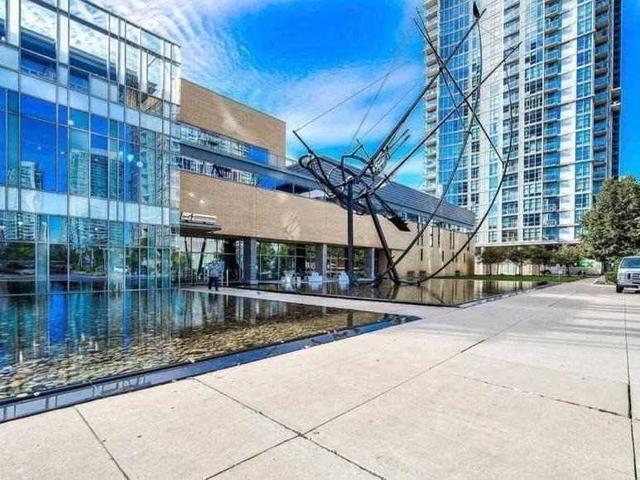 1509 - 35 Mariner Terr, Condo with 2 bedrooms, 2 bathrooms and 1 parking in Toronto ON | Image 9