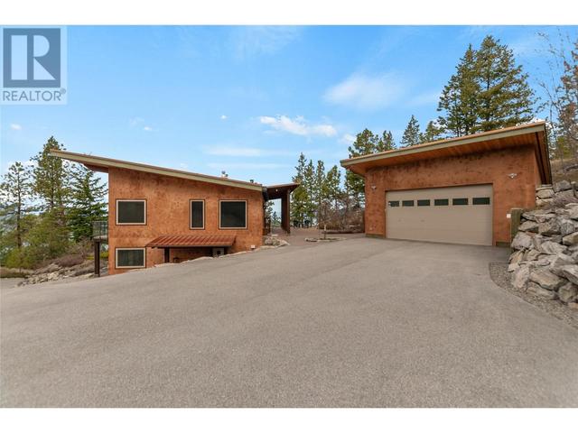 102 Vista Place, House detached with 3 bedrooms, 2 bathrooms and 8 parking in Okanagan Similkameen E BC | Image 5