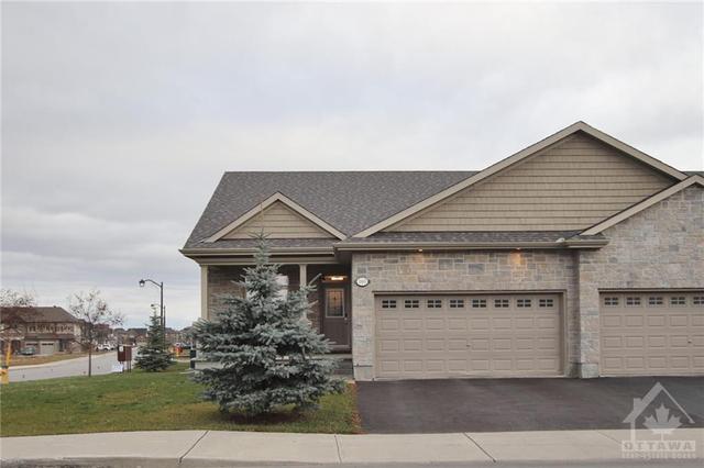 260 Shinny Avenue, Home with 3 bedrooms, 3 bathrooms and 4 parking in Ottawa ON | Image 1