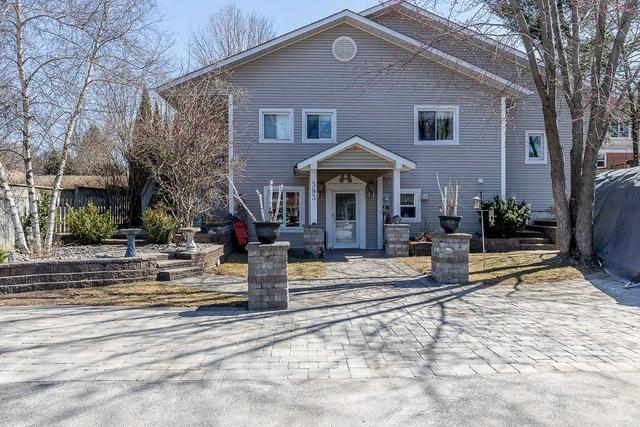393 Colborne St, House detached with 2 bedrooms, 3 bathrooms and 12 parking in Midland ON | Image 1