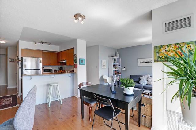 1704 - 230 King St E, Condo with 1 bedrooms, 1 bathrooms and 1 parking in Toronto ON | Image 4