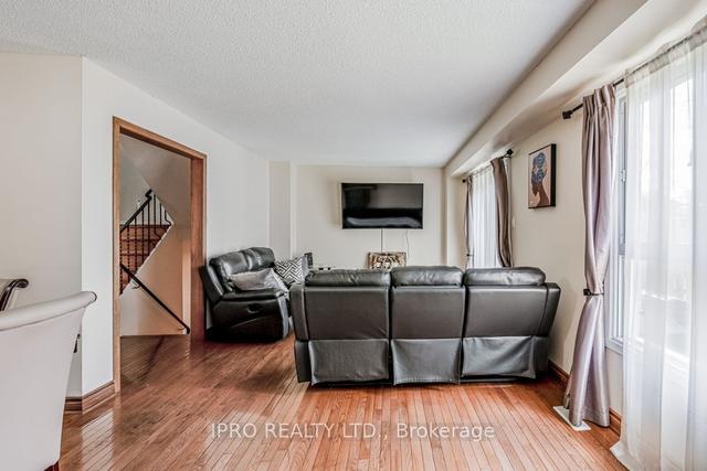 56 - 5536 Montevideo Rd, Townhouse with 3 bedrooms, 2 bathrooms and 2 parking in Mississauga ON | Image 2