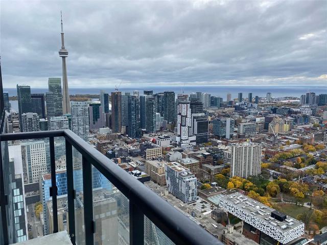 4711 - 488 University Ave, Condo with 1 bedrooms, 1 bathrooms and 0 parking in Toronto ON | Image 15