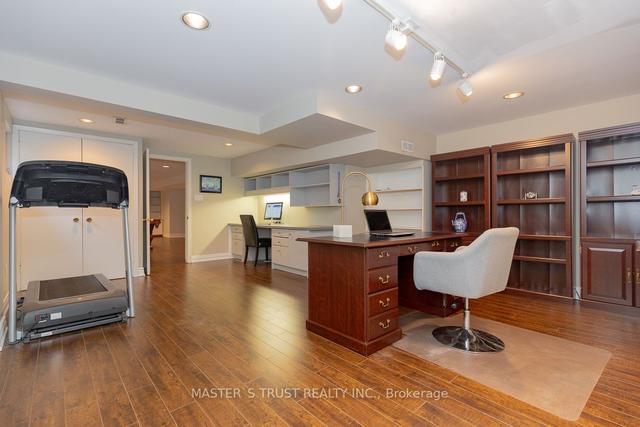 153 Banbury Rd, House detached with 4 bedrooms, 4 bathrooms and 6 parking in Toronto ON | Image 27