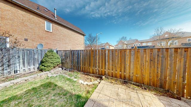 26 - 30 Goldenlight Circ, Townhouse with 3 bedrooms, 3 bathrooms and 3 parking in Brampton ON | Image 32