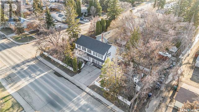 420 Cumberland Avenue S, House detached with 5 bedrooms, 4 bathrooms and null parking in Saskatoon SK | Image 2