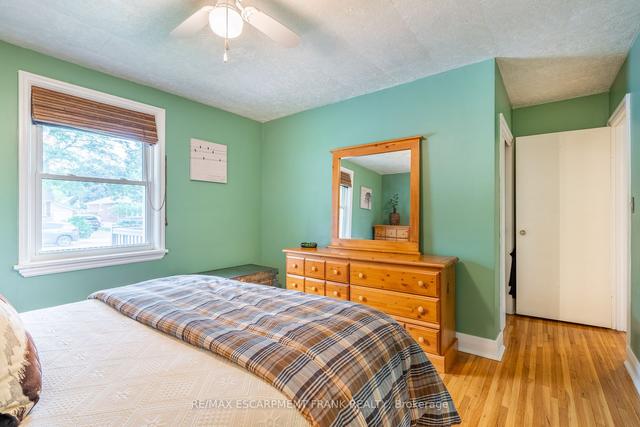 195 West 19th St, House detached with 2 bedrooms, 1 bathrooms and 4 parking in Hamilton ON | Image 10