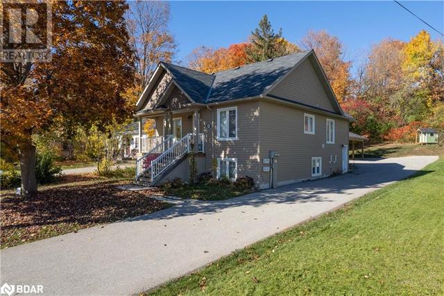 290 Harvey   Upper Street, House detached with 2 bedrooms, 1 bathrooms and 2 parking in Orillia ON | Card Image