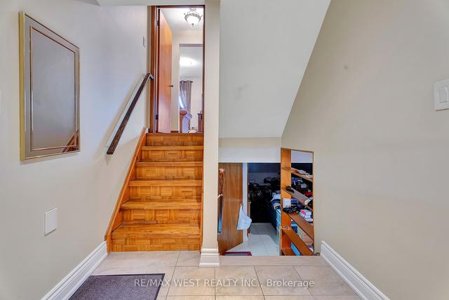 167 Arleta Ave, House semidetached with 4 bedrooms, 3 bathrooms and 6 parking in Toronto ON | Image 16