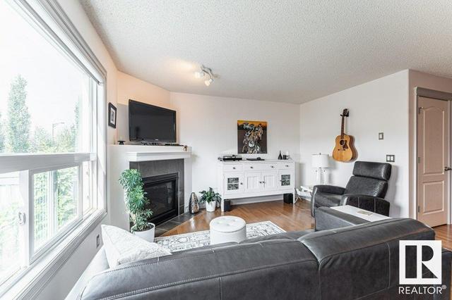 17325 6a Av Sw, House semidetached with 3 bedrooms, 2 bathrooms and null parking in Edmonton AB | Image 17