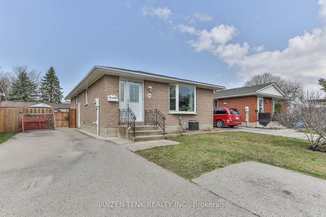 88 Moore Ave, House detached with 3 bedrooms, 1 bathrooms and 4 parking in Aylmer ON | Image 1