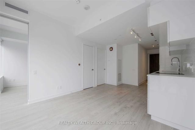 607 - 185 Roehampton Ave, Condo with 1 bedrooms, 1 bathrooms and 0 parking in Toronto ON | Image 13