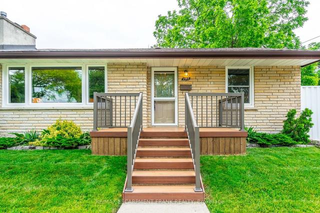 195 West 19th St, House detached with 2 bedrooms, 1 bathrooms and 4 parking in Hamilton ON | Image 23