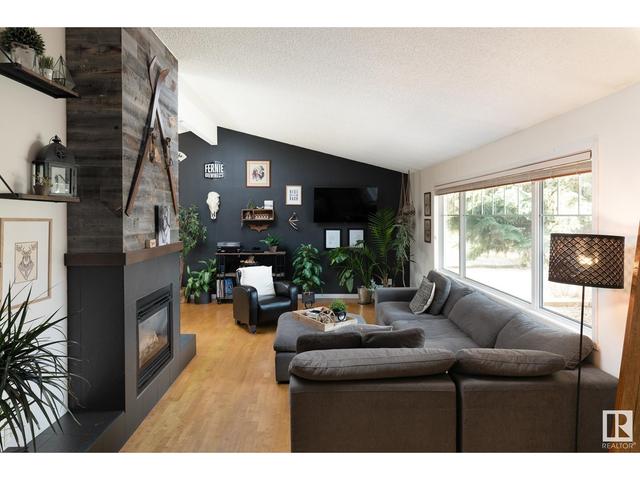 14527 87 Av Nw, House detached with 4 bedrooms, 2 bathrooms and null parking in Edmonton AB | Image 3