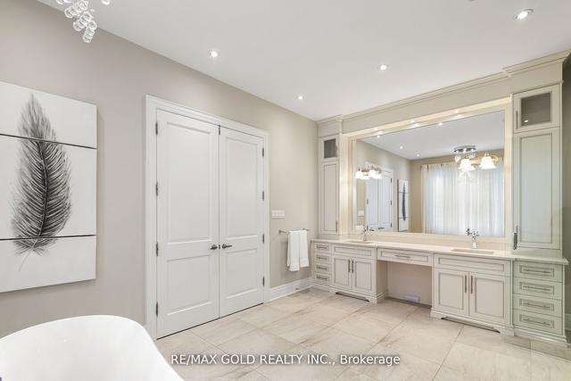 1 Mary Natasha Crt, House detached with 5 bedrooms, 6 bathrooms and 9 parking in Vaughan ON | Image 19