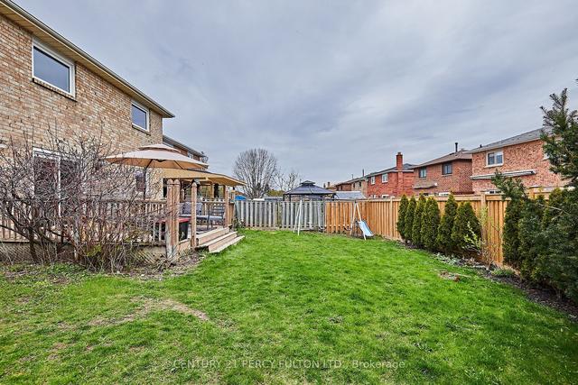 515 Alder Crt, House detached with 3 bedrooms, 3 bathrooms and 5 parking in Pickering ON | Image 25