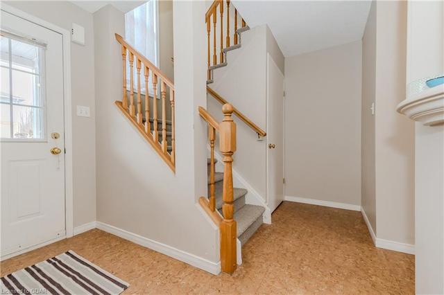 2 - 240 London Road W, House attached with 3 bedrooms, 1 bathrooms and 1 parking in Guelph ON | Image 11