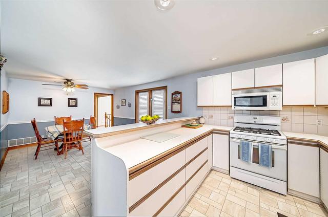 1079 Churchill Ave, House detached with 3 bedrooms, 2 bathrooms and 6 parking in Oakville ON | Image 13