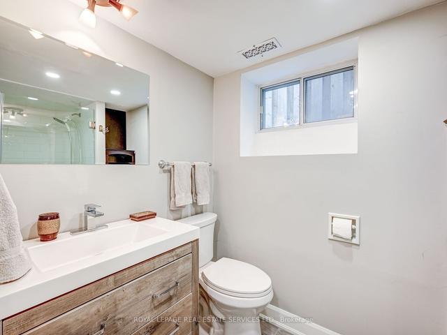 121 Lippincott St, House semidetached with 3 bedrooms, 2 bathrooms and 1 parking in Toronto ON | Image 30
