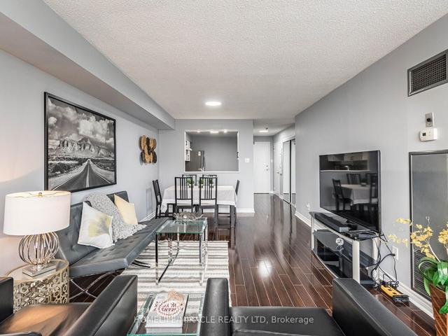 1206 - 410 Mclevin Ave, Condo with 2 bedrooms, 2 bathrooms and 1 parking in Toronto ON | Image 10