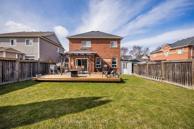 62 Helston Cres, House detached with 3 bedrooms, 3 bathrooms and 6 parking in Whitby ON | Image 29