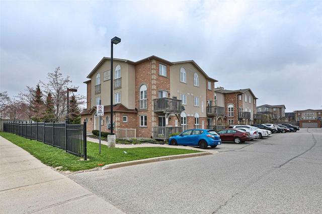 7 - 11 Cheltenham Rd, Townhouse with 3 bedrooms, 2 bathrooms and 1 parking in Barrie ON | Image 32