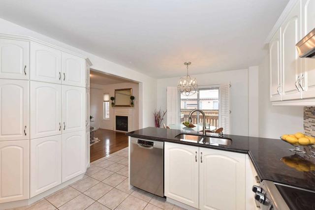 186 Bachman Dr, House detached with 3 bedrooms, 4 bathrooms and 6 parking in Vaughan ON | Image 5