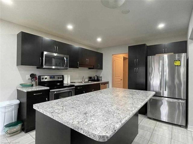 7302 Lionshead Ave, House detached with 4 bedrooms, 3 bathrooms and 4 parking in Niagara Falls ON | Image 20