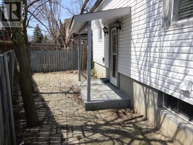 128 Wesley St, House detached with 2 bedrooms, 1 bathrooms and 2 parking in Newmarket ON | Image 10