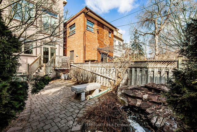 329 Lippincott St, House detached with 4 bedrooms, 4 bathrooms and 2 parking in Toronto ON | Image 25