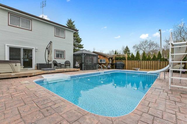 33 Greenore Cres, House semidetached with 3 bedrooms, 2 bathrooms and 4 parking in Halton Hills ON | Image 13