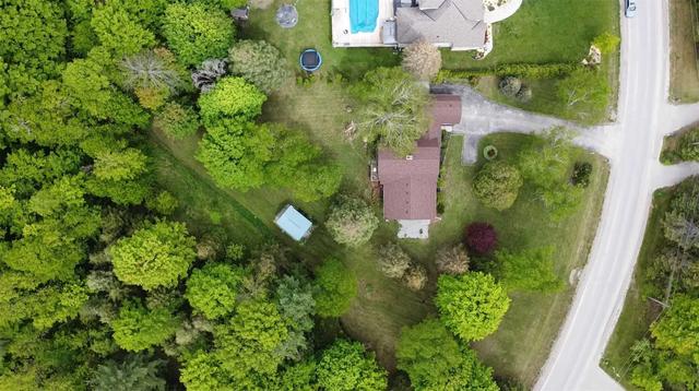 37 Alpine Dr, House detached with 4 bedrooms, 2 bathrooms and 11 parking in Oro Medonte ON | Image 3