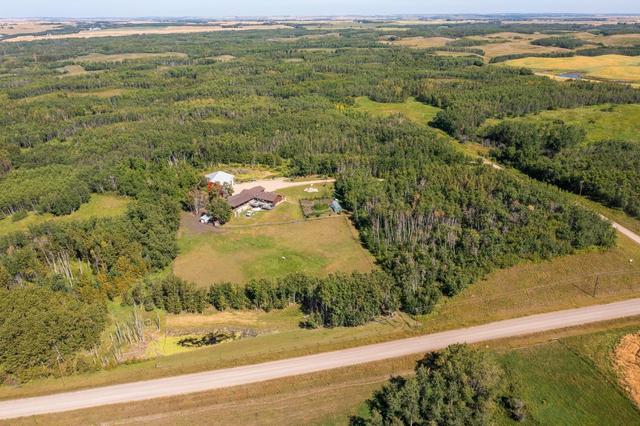 25006 Township Road 382, House detached with 5 bedrooms, 3 bathrooms and null parking in Red Deer County AB | Image 40