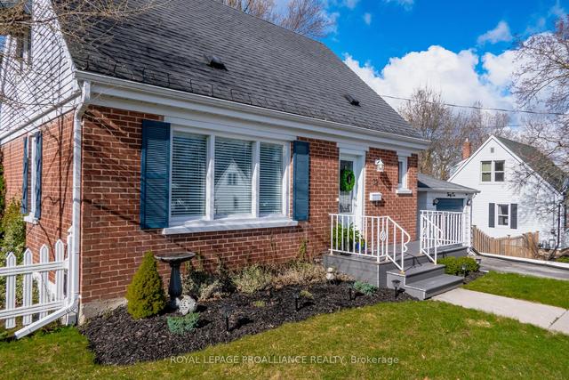 32 Fairway Ave, House detached with 2 bedrooms, 2 bathrooms and 3 parking in Belleville ON | Image 12