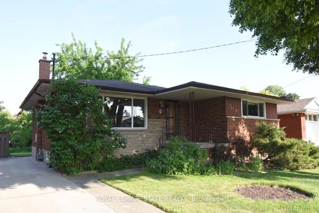 10 Fisher Cres, House detached with 3 bedrooms, 2 bathrooms and 3 parking in Hamilton ON | Image 23