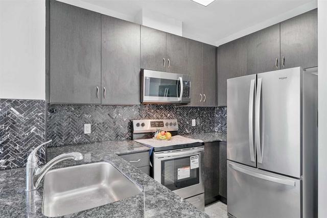 606 - 39 New Delhi Dr, Condo with 3 bedrooms, 2 bathrooms and 2 parking in Markham ON | Image 10