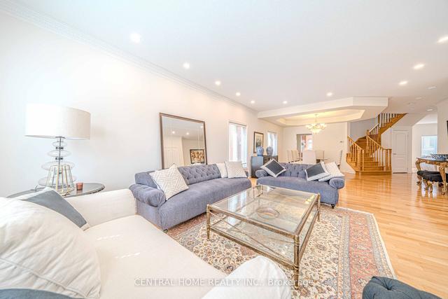 12 Hayfield Cres, House detached with 5 bedrooms, 4 bathrooms and 6 parking in Richmond Hill ON | Image 20