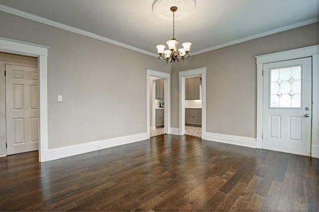 124 Rosemount Ave, House detached with 5 bedrooms, 3 bathrooms and 6 parking in Toronto ON | Image 8