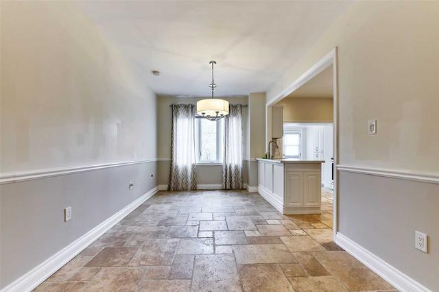 upper - 1951 Dufferin St, House semidetached with 3 bedrooms, 1 bathrooms and 1 parking in Toronto ON | Image 2