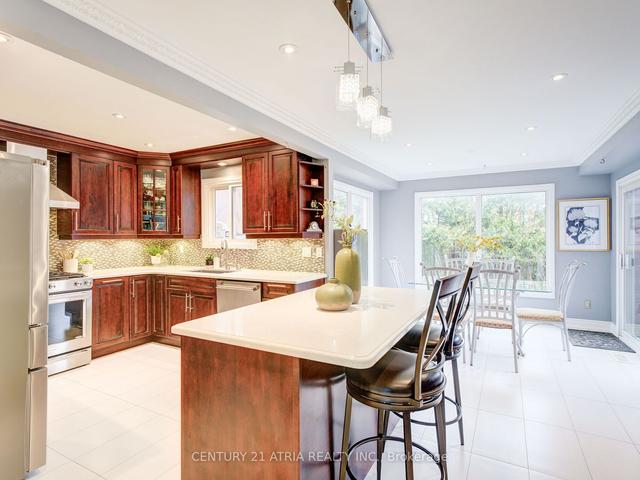 25 Coledale Rd, House detached with 5 bedrooms, 5 bathrooms and 6 parking in Markham ON | Image 7